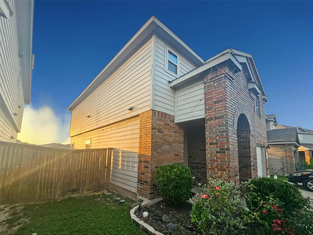 Photo of 444 Major Lee LN #14H, Jarrell, TX 76537 (MLS # 7919044)