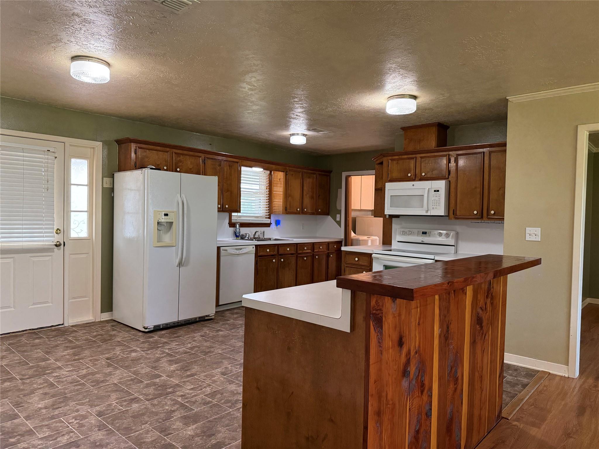 429 Camelback RD