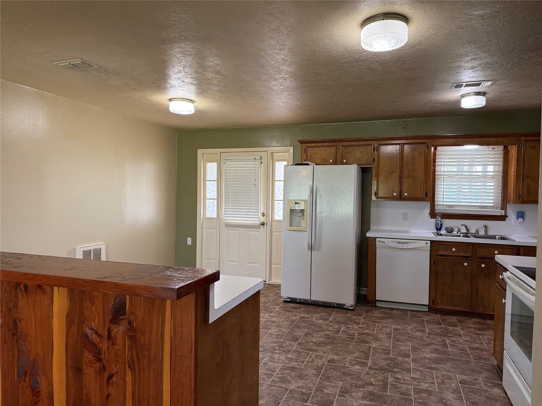 429 Camelback RD