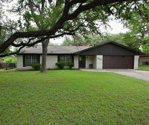 Photo of 513 E 27th Ave, Belton, TX 76513 (MLS # 3597291)