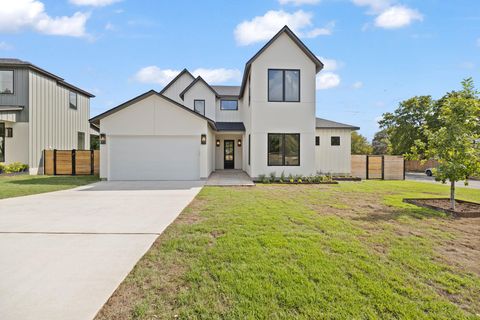 Photo of 3308 Dolphin DR, Austin, TX 78704 (MLS # 8697398)