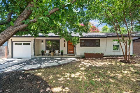 Photo of 2611 East Side DR, Austin, TX 78704 (MLS # 1278527)