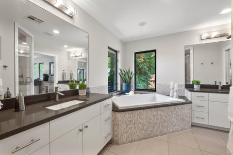 Tiny photo for 2611 East Side DR, Austin, TX 78704 (MLS # 1278527)