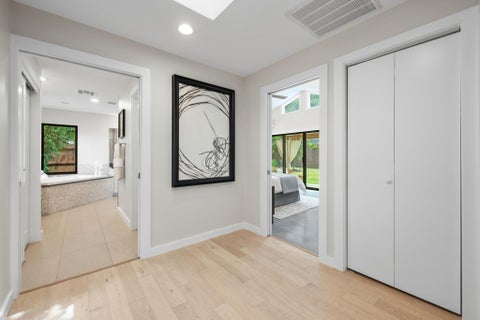 Tiny photo for 2611 East Side DR, Austin, TX 78704 (MLS # 1278527)