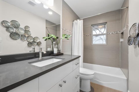 Tiny photo for 2611 East Side DR, Austin, TX 78704 (MLS # 1278527)