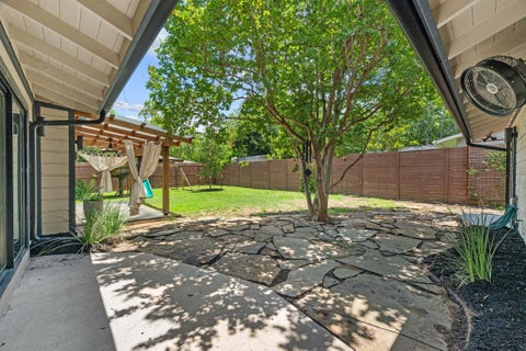 Tiny photo for 2611 East Side DR, Austin, TX 78704 (MLS # 1278527)