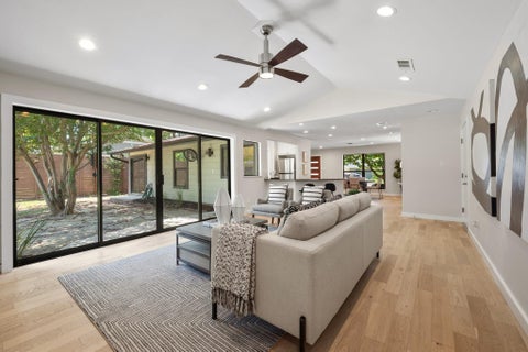 Tiny photo for 2611 East Side DR, Austin, TX 78704 (MLS # 1278527)