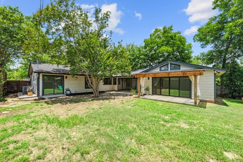 Tiny photo for 2611 East Side DR, Austin, TX 78704 (MLS # 1278527)