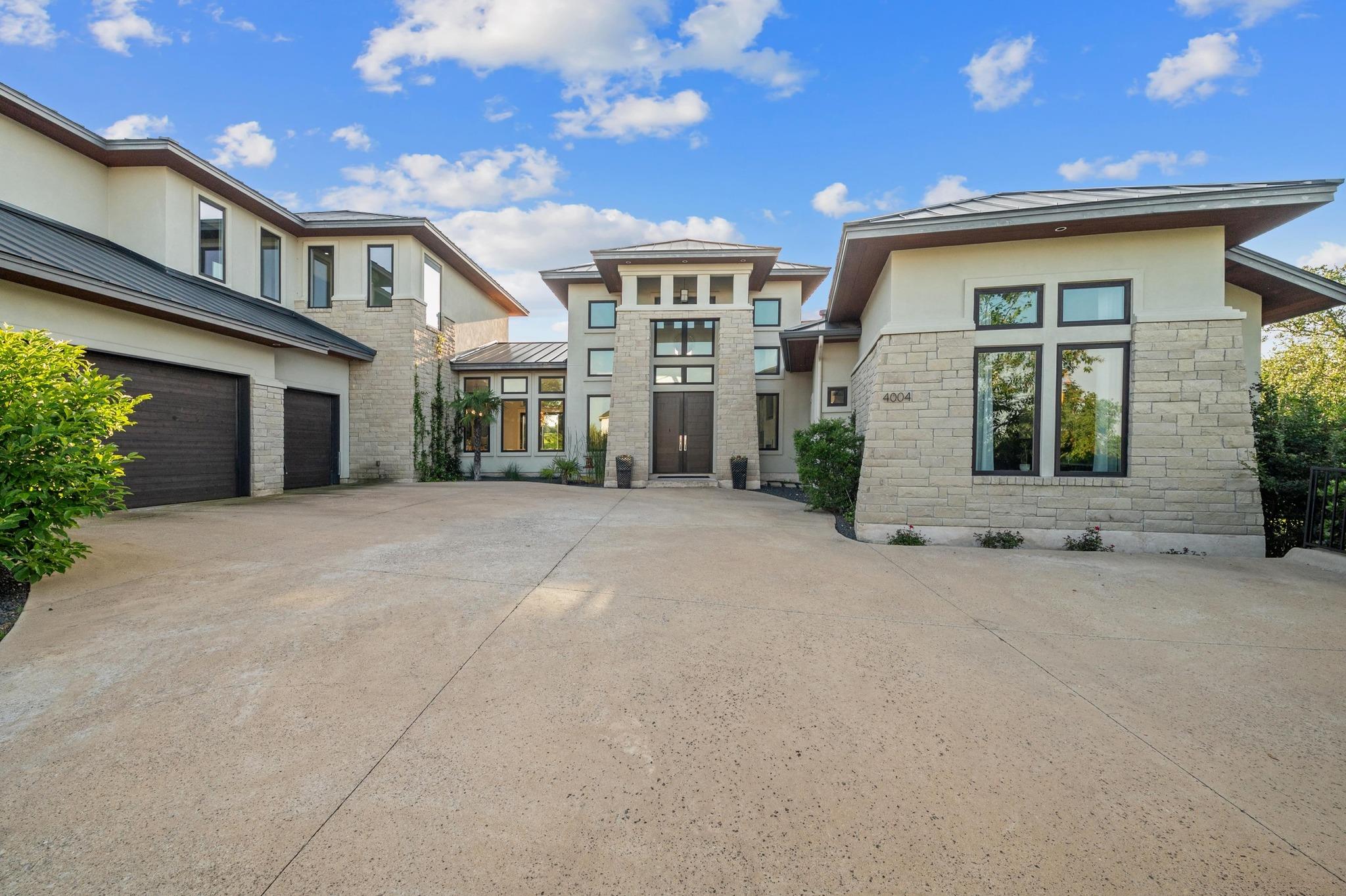 4004 Sugarloaf DR