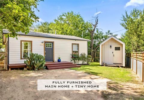 Photo of 1167 Ridgeway DR, Austin, TX 78702 (MLS # 9197372)