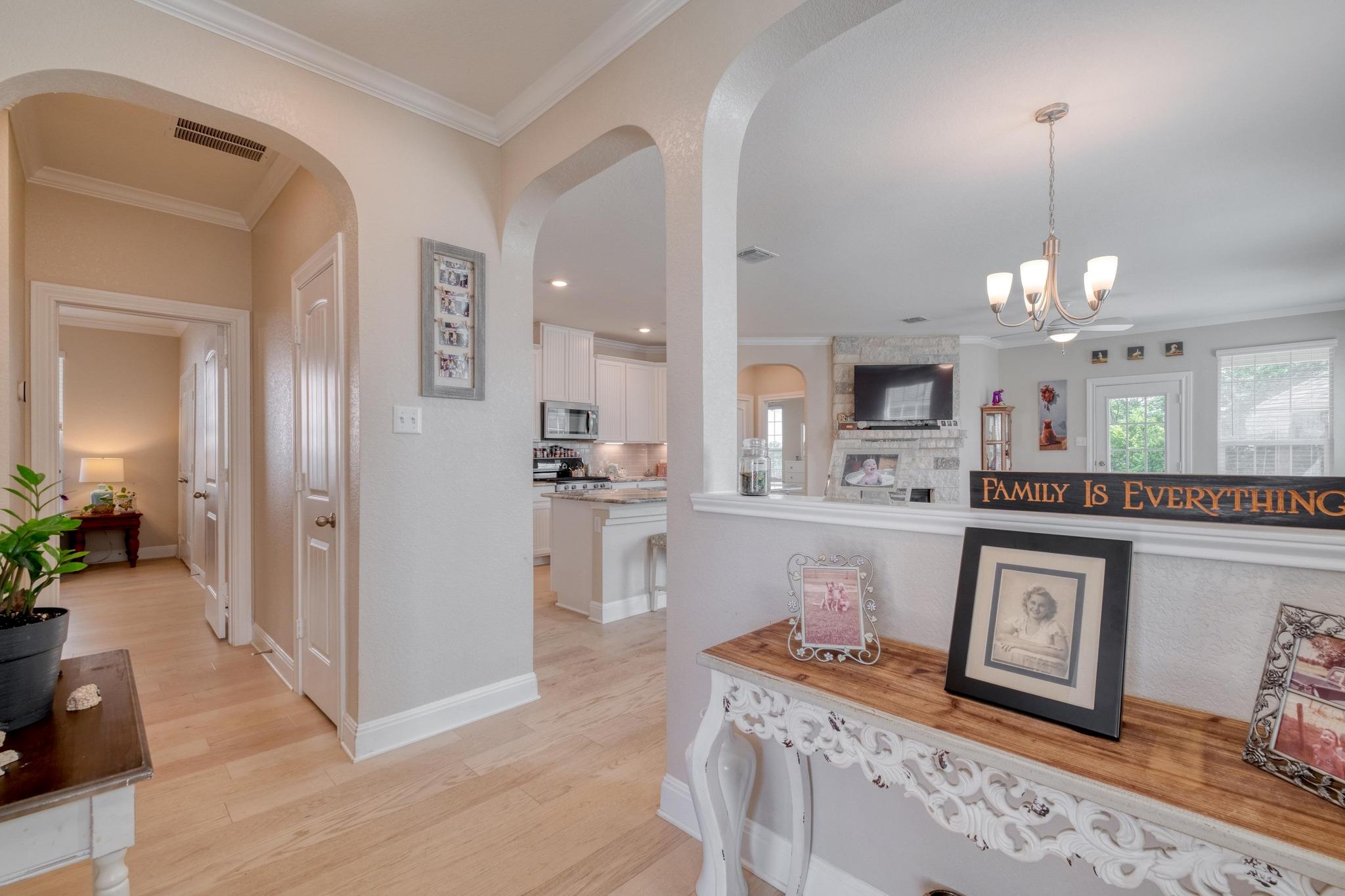 333 Fort William ST 23