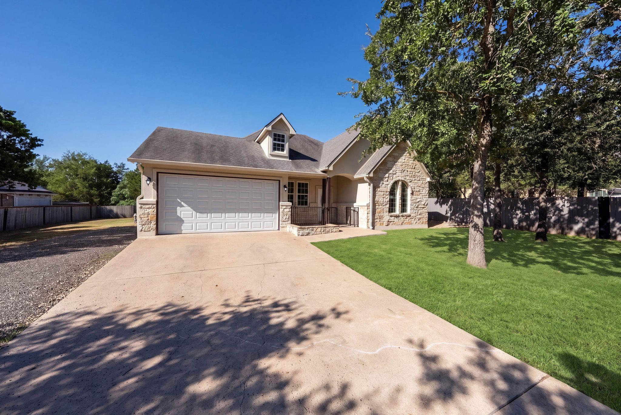 263 Indian Oak DR