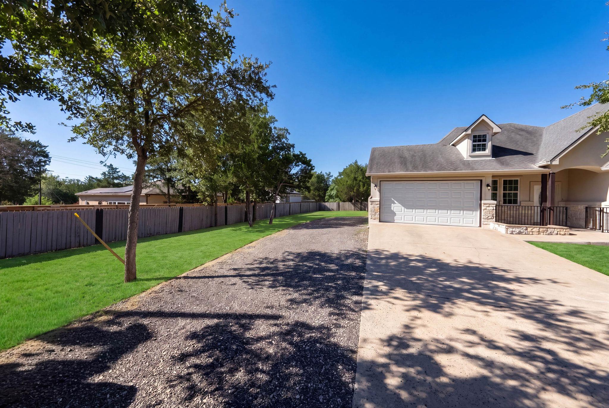 263 Indian Oak DR