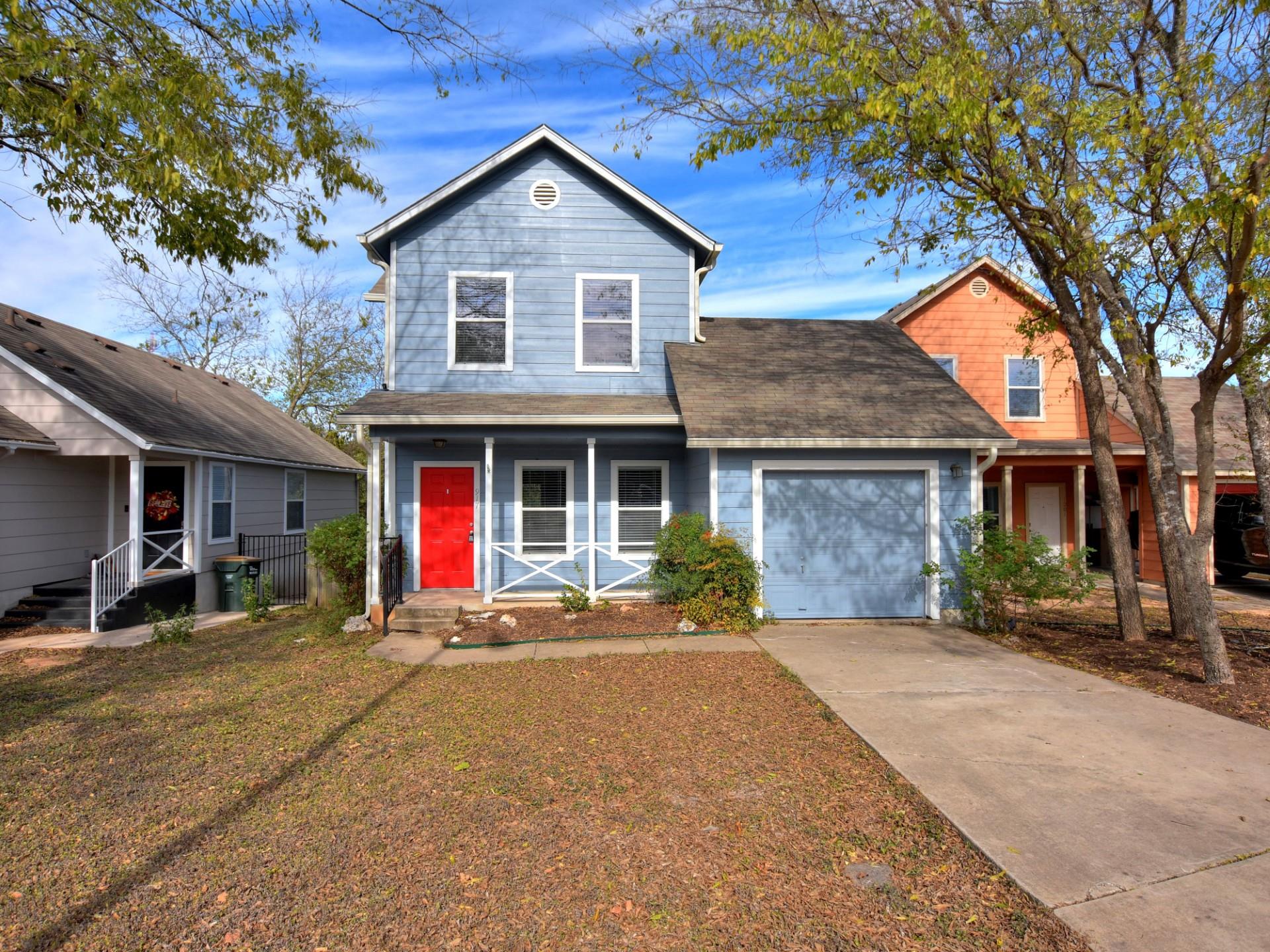 Photo 1 of 24 — 917 E 3rd ST, Georgetown, TX 78626