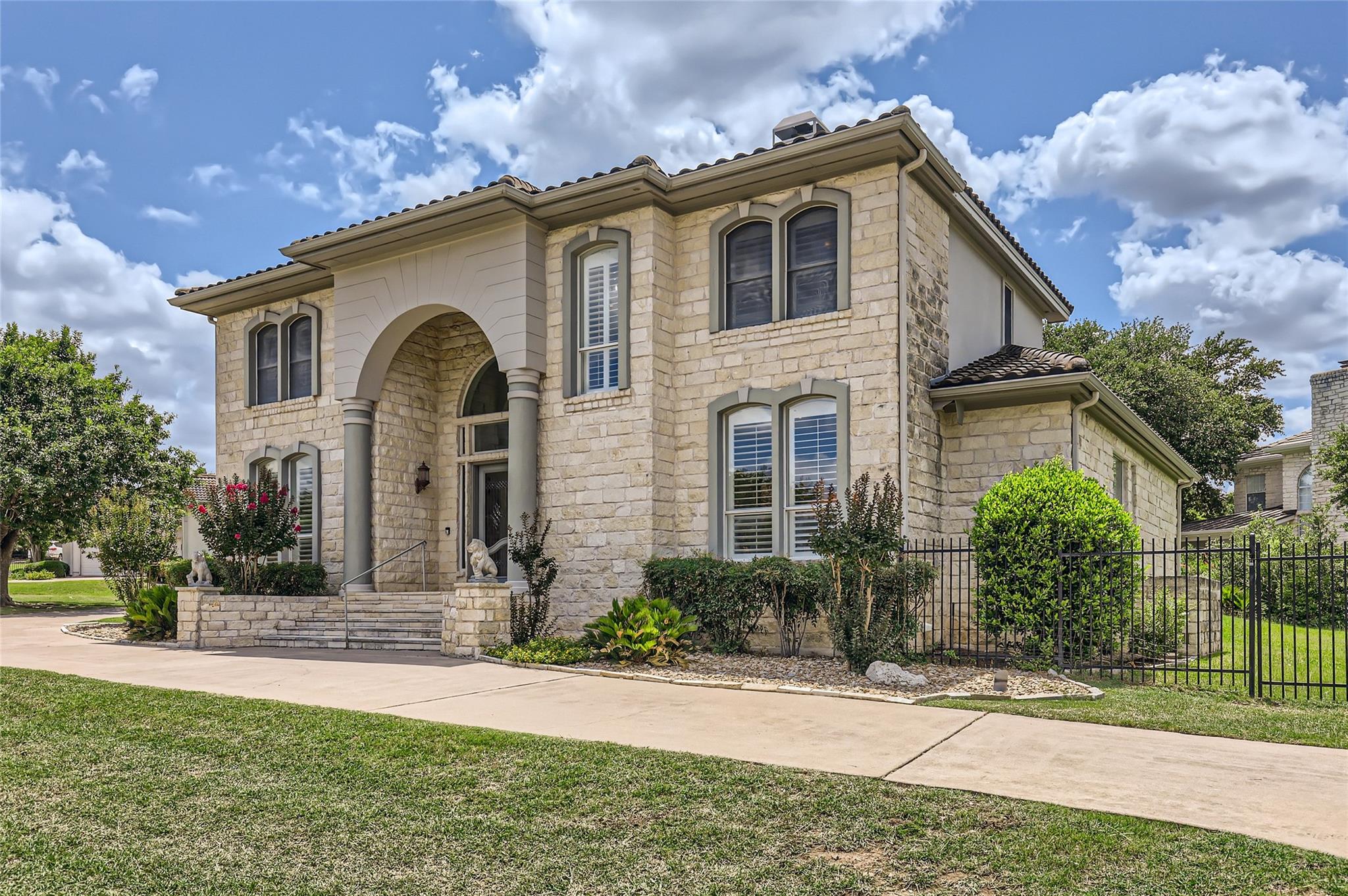 29 Tiburon DR