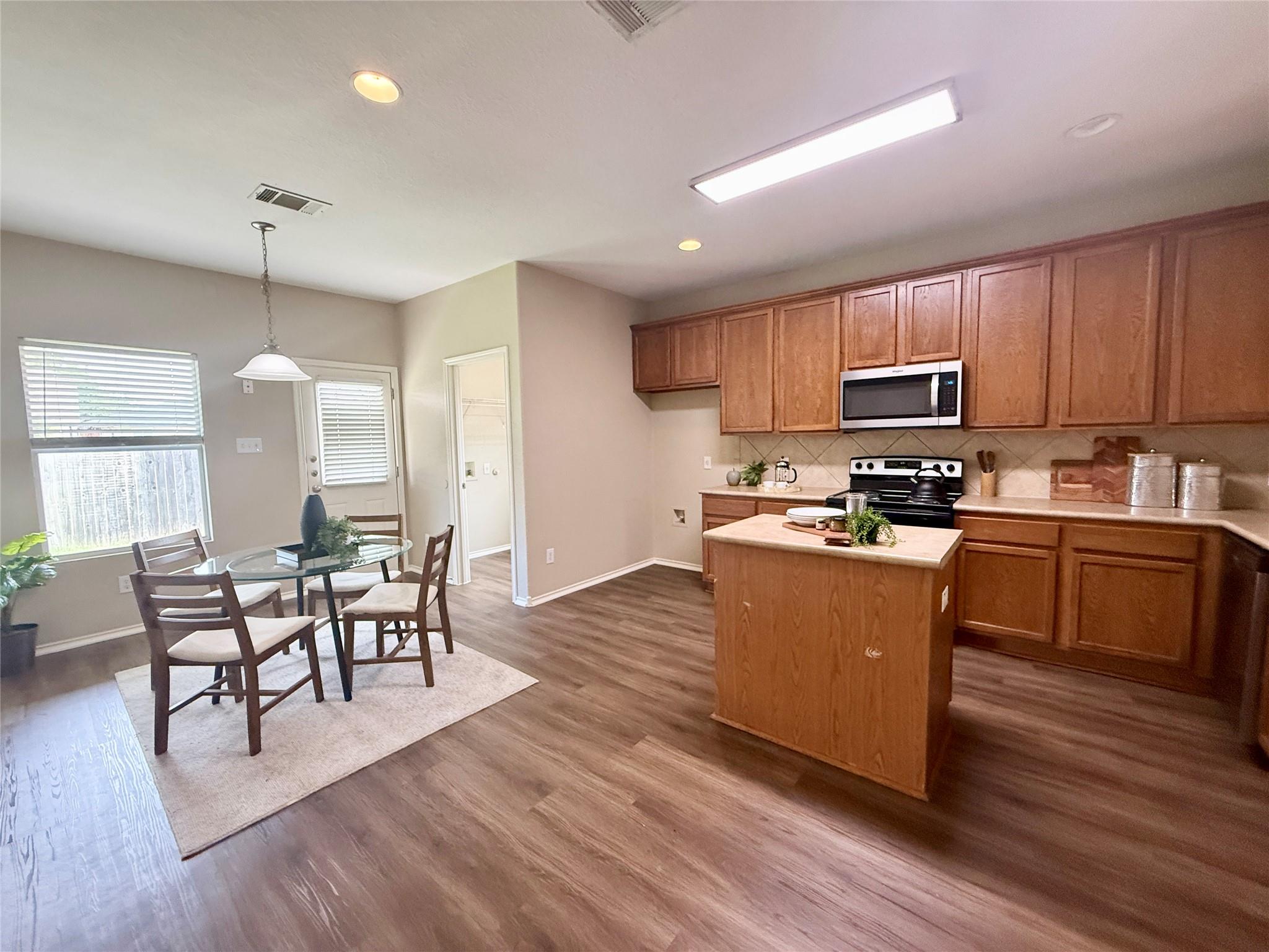 102 Williamson CV