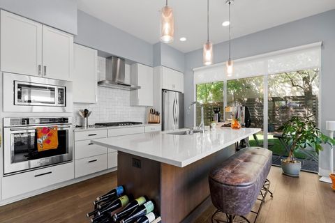 2108 Brackenridge ST B Austin TX 78704