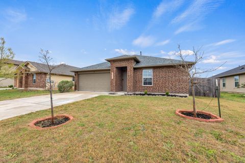 411 Camellia DR Hutto TX 78634