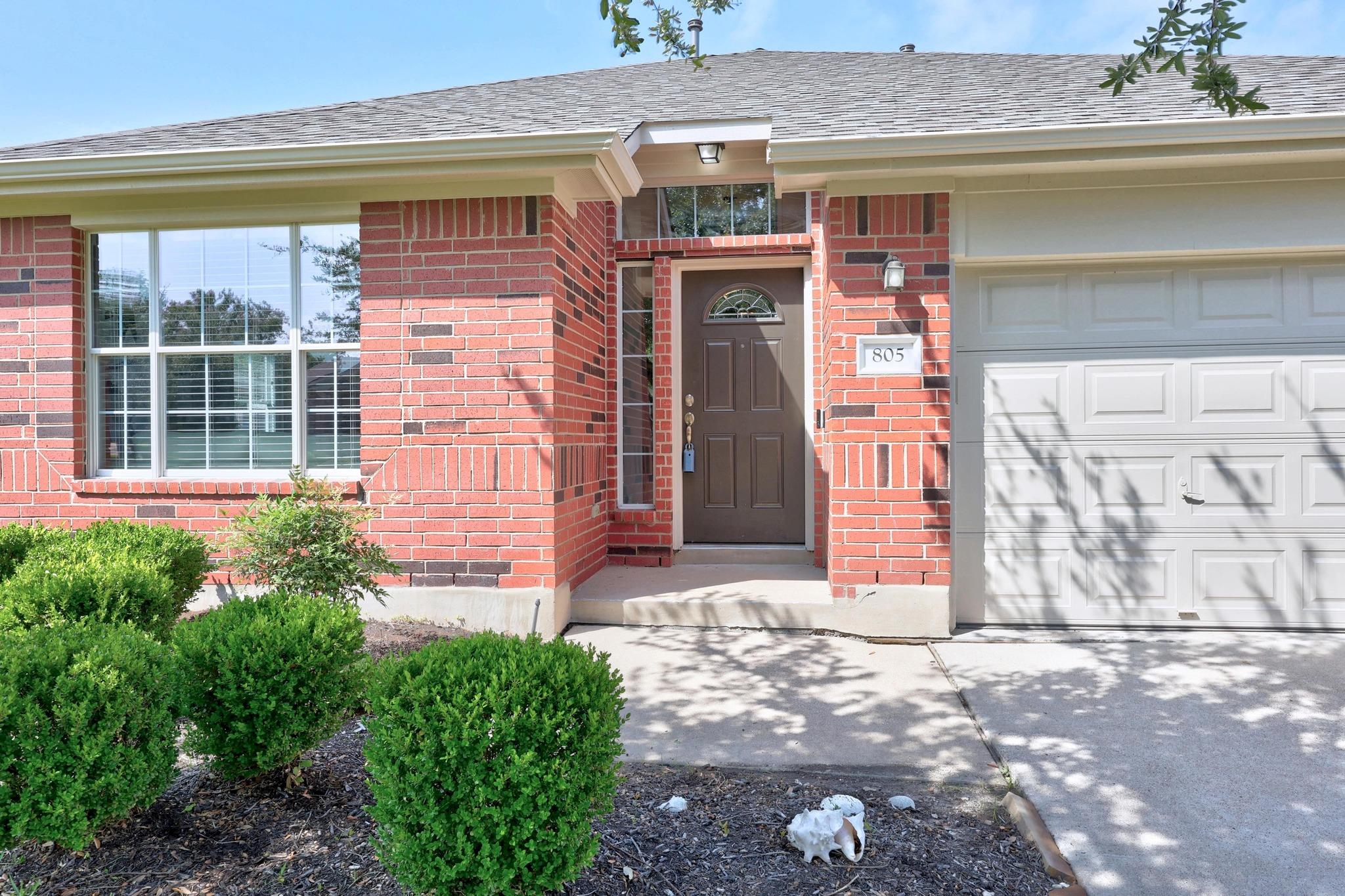 805 Meadow Bluff CT