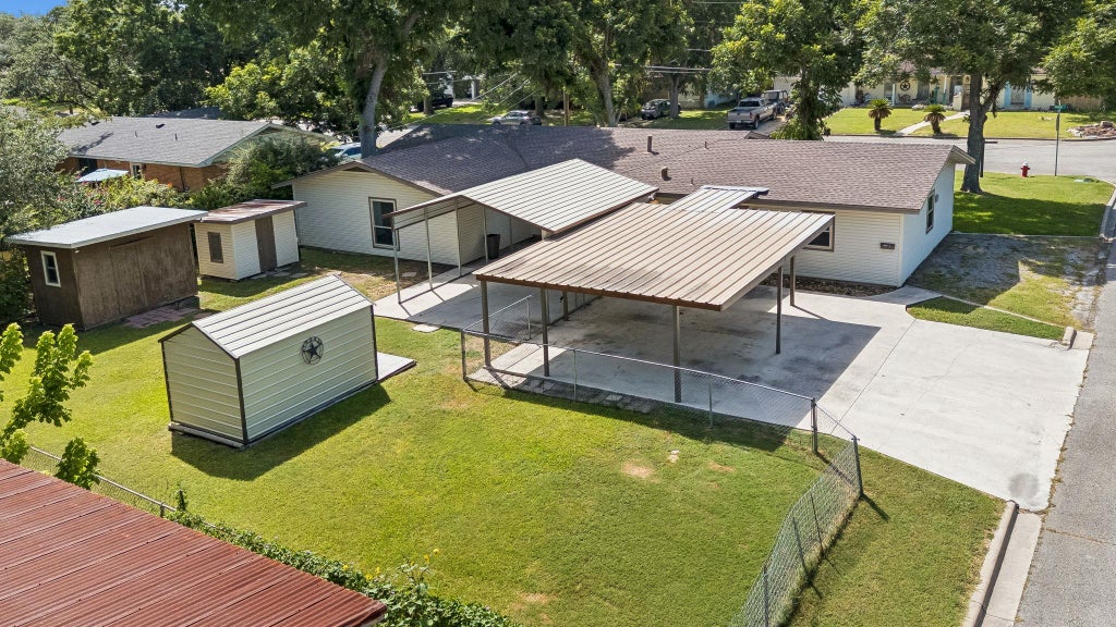 Photo of 811 Nixon ST, Lockhart, TX 78644 (MLS # 9735634)