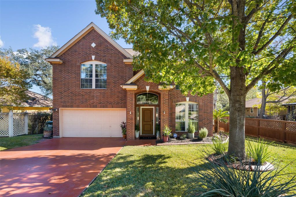 Photo of 102 Elm Hill CT, San Marcos, TX 78666 (MLS # 1205102)