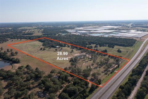 2819 W Highway 290 Highway Giddings TX 78942