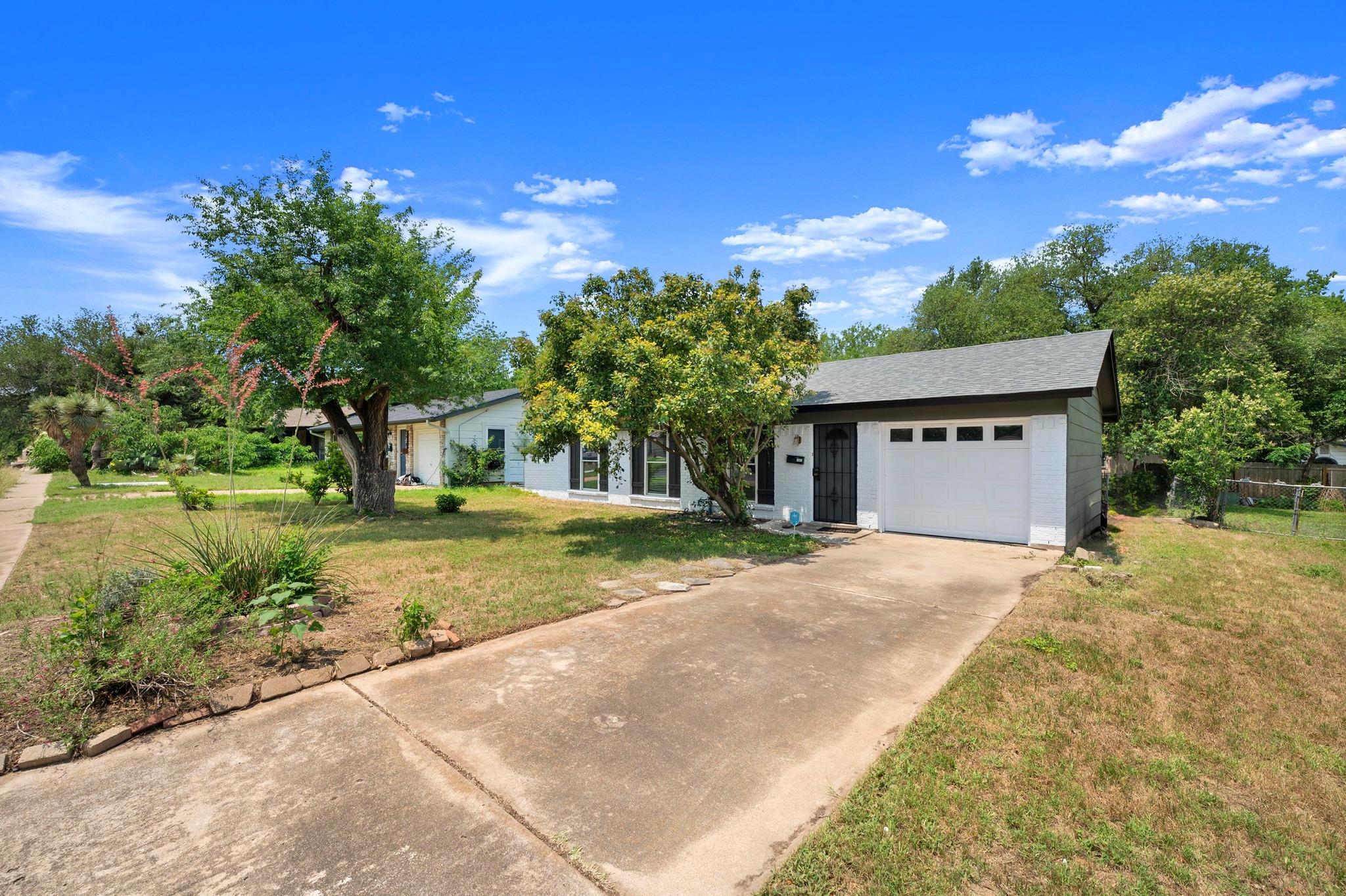 5808 Cedardale DR