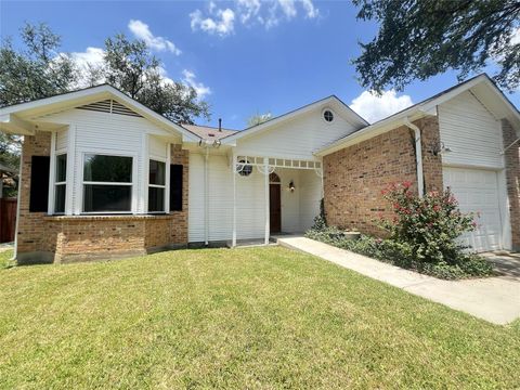 Photo of 2906 Garvey CV, Austin, TX 78748 (MLS # 6608291)