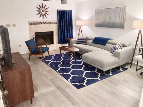 Photo of 8400 Jamestown DR #212, Austin, TX 78758 (MLS # 1235649)