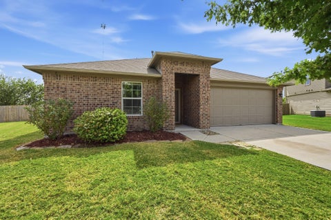 Photo of 101 Rafe CT, Kyle, TX 78640 (MLS # 3367031)