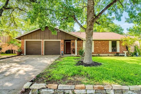 Photo of 1321 Warrington DR, Austin, TX 78753 (MLS # 3608275)