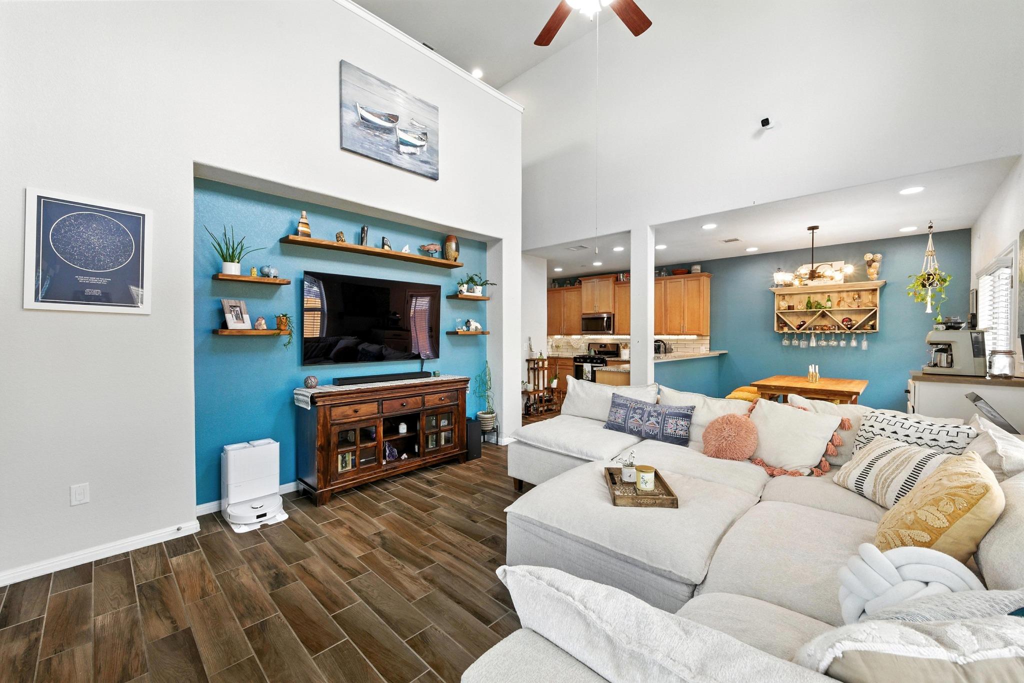 2304 S Lakeline BLVD 531