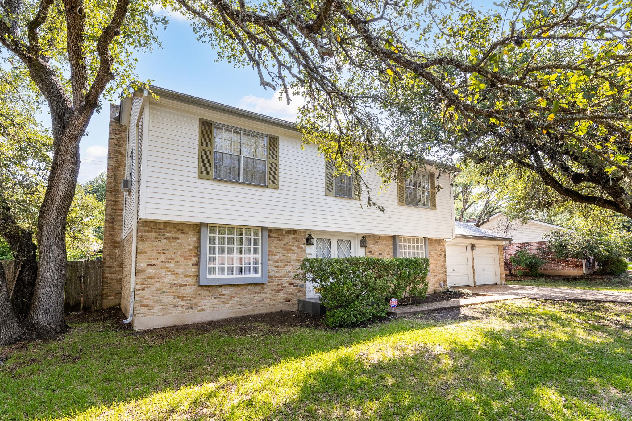 4007 Edgerock DR