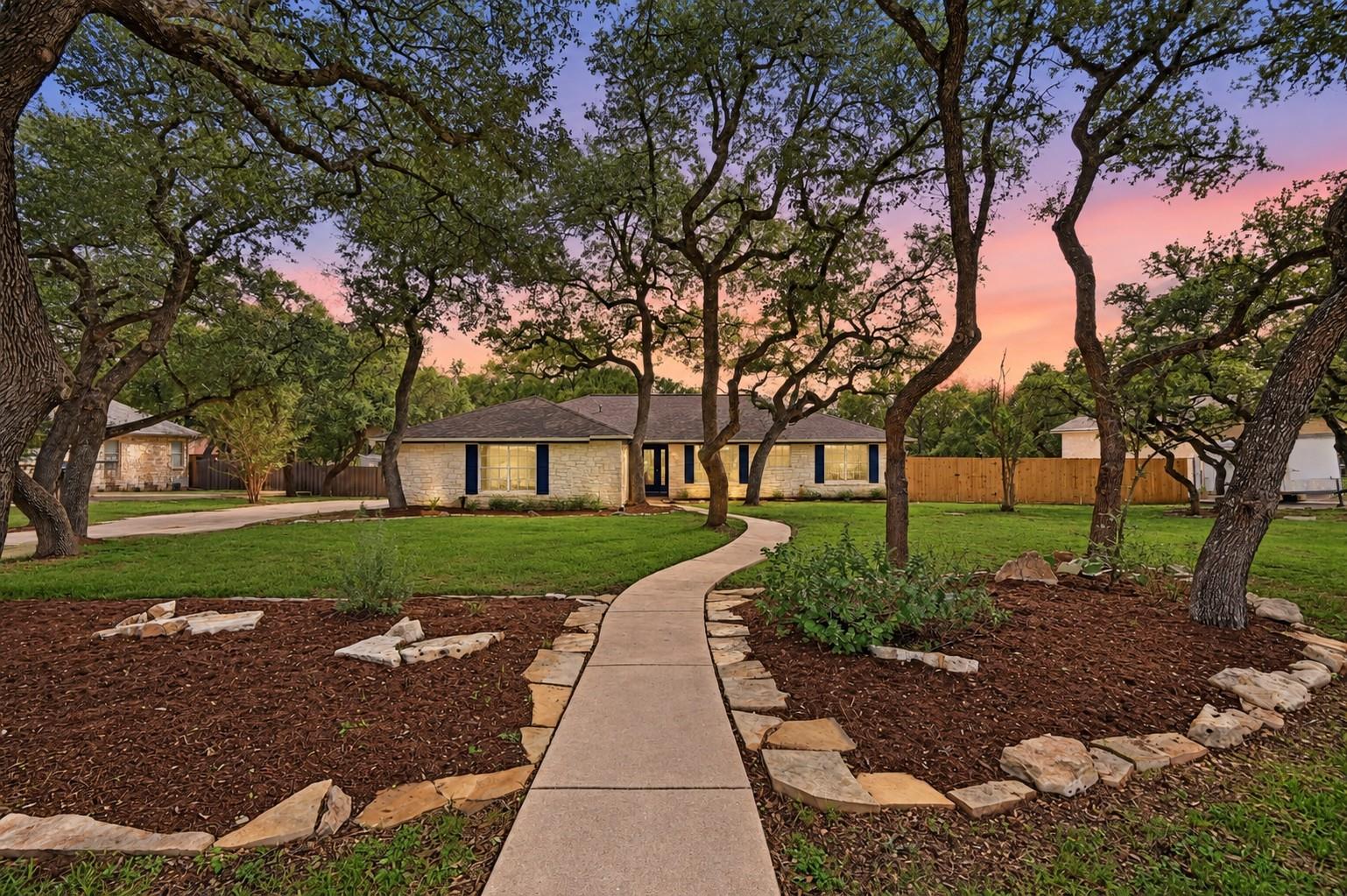 600 Meadow Oaks DR