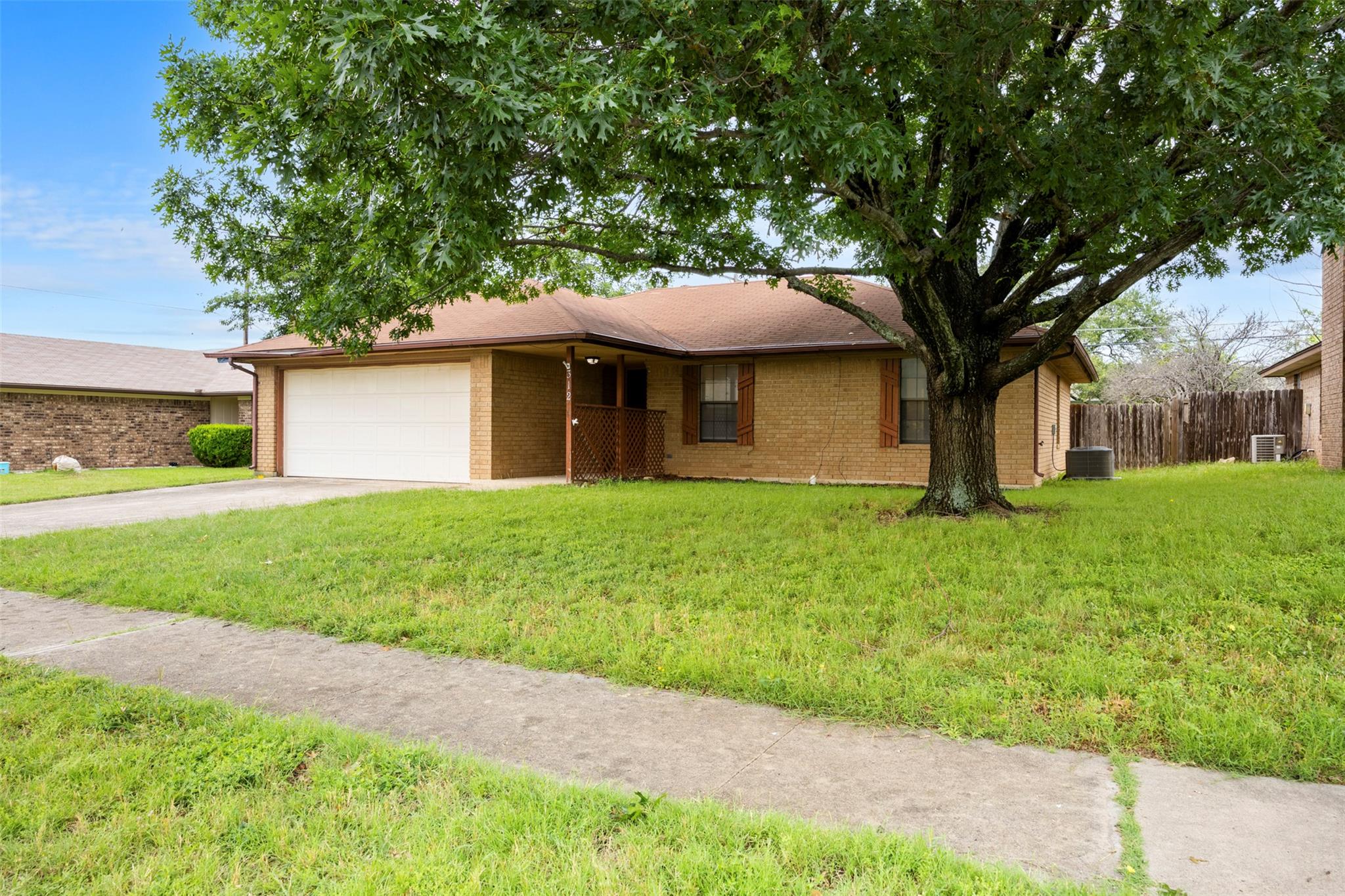 312 Saddle DR