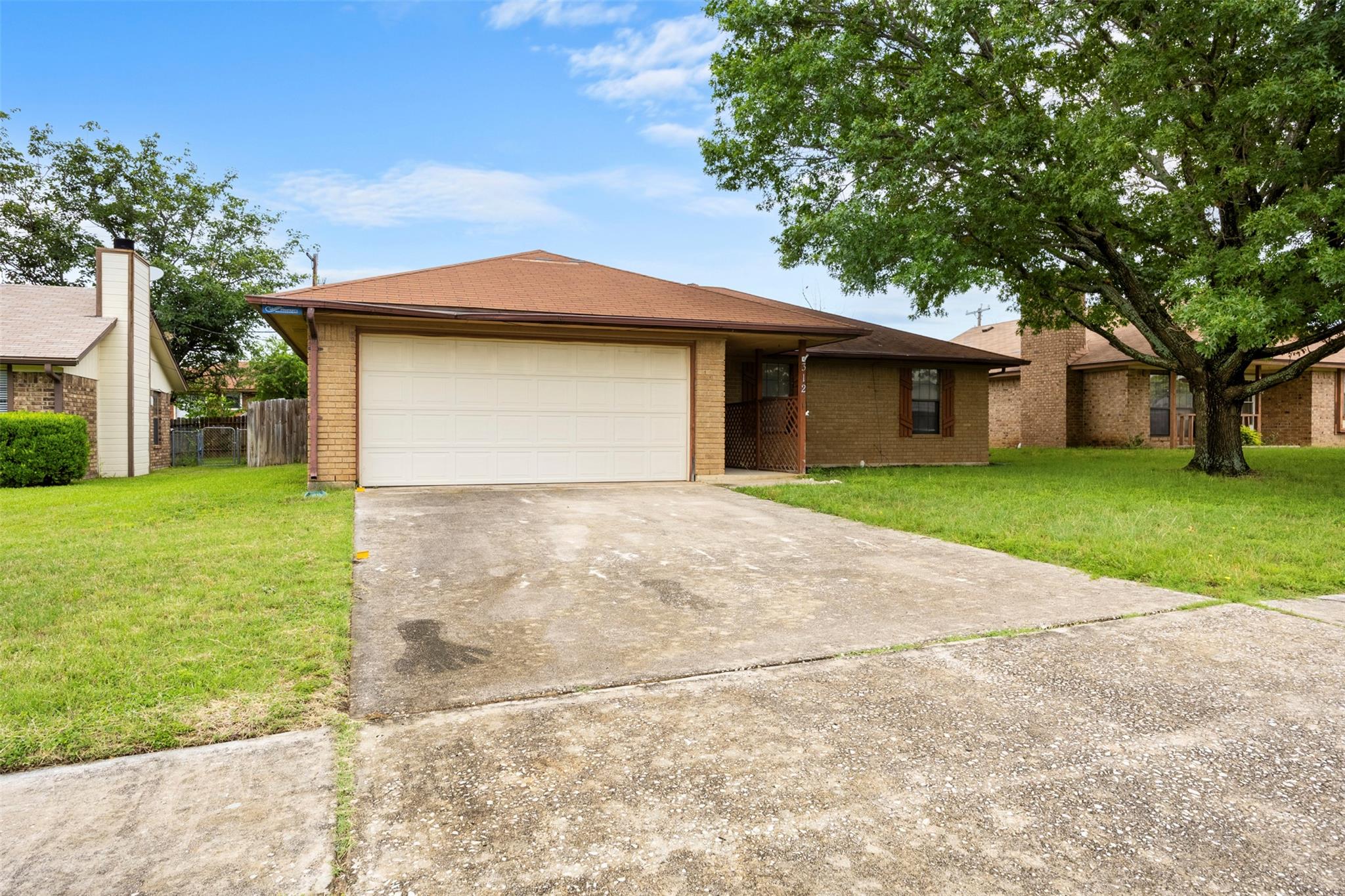 312 Saddle DR