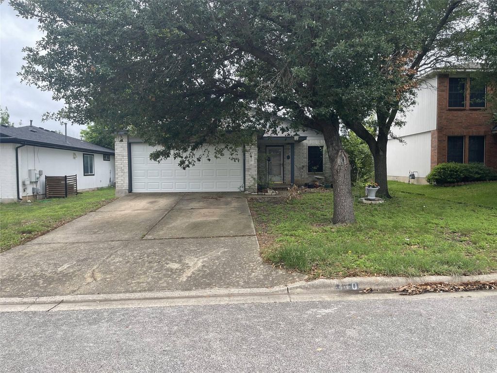 Photo of 110 Brentwood DR, Leander, TX 78641 (MLS # 4333772)
