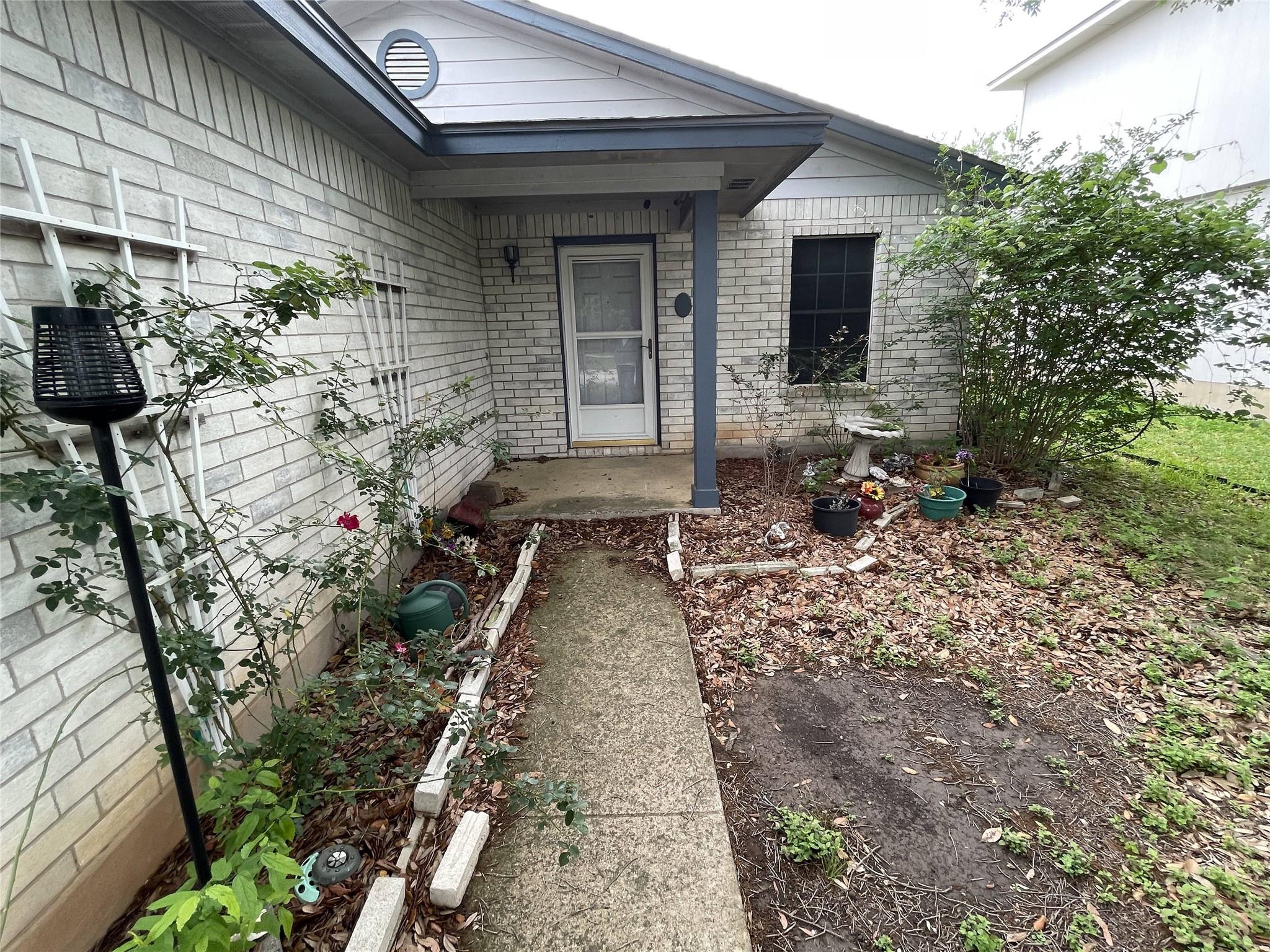 110 Brentwood DR