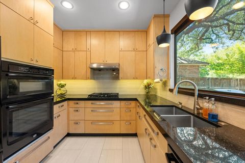 Tiny photo for 8015 Doe Meadow DR, Austin, TX 78749 (MLS # 6143014)
