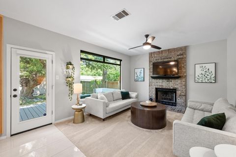 Tiny photo for 8015 Doe Meadow DR, Austin, TX 78749 (MLS # 6143014)