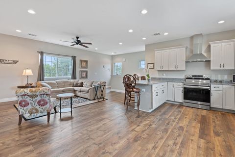 8023 Lakeview ST Volente TX 78641