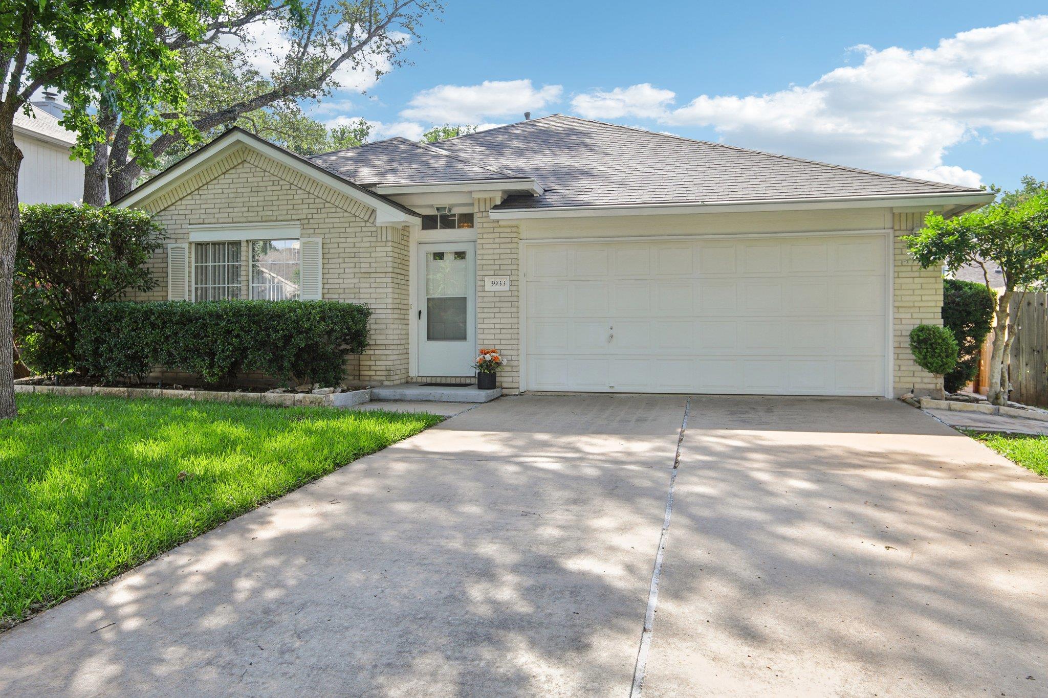 3933 Kristencreek LN