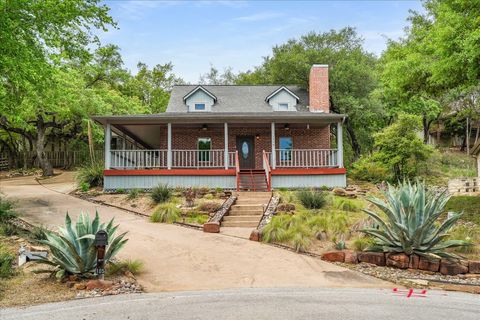 Photo of 105 Fallbrook CT, Lakeway, TX 78734 (MLS # 9521745)