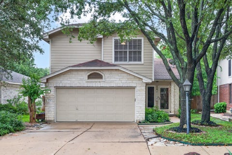 Photo of 11342 Canterbury Tales LN, Austin, TX 78748 (MLS # 3348333)