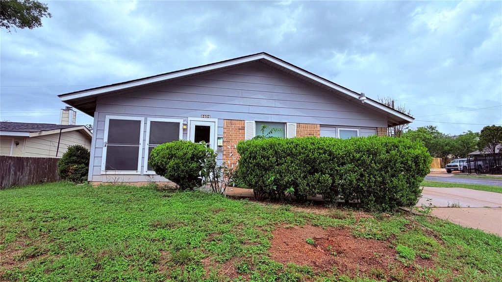 Photo of 8404 Maine DR, Austin, TX 78758 (MLS # 2450584)
