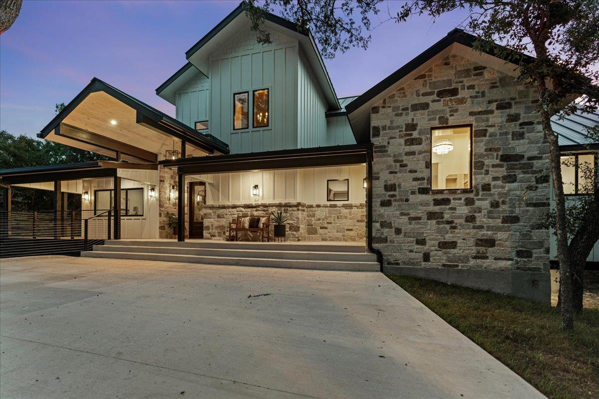 202 Hub DR