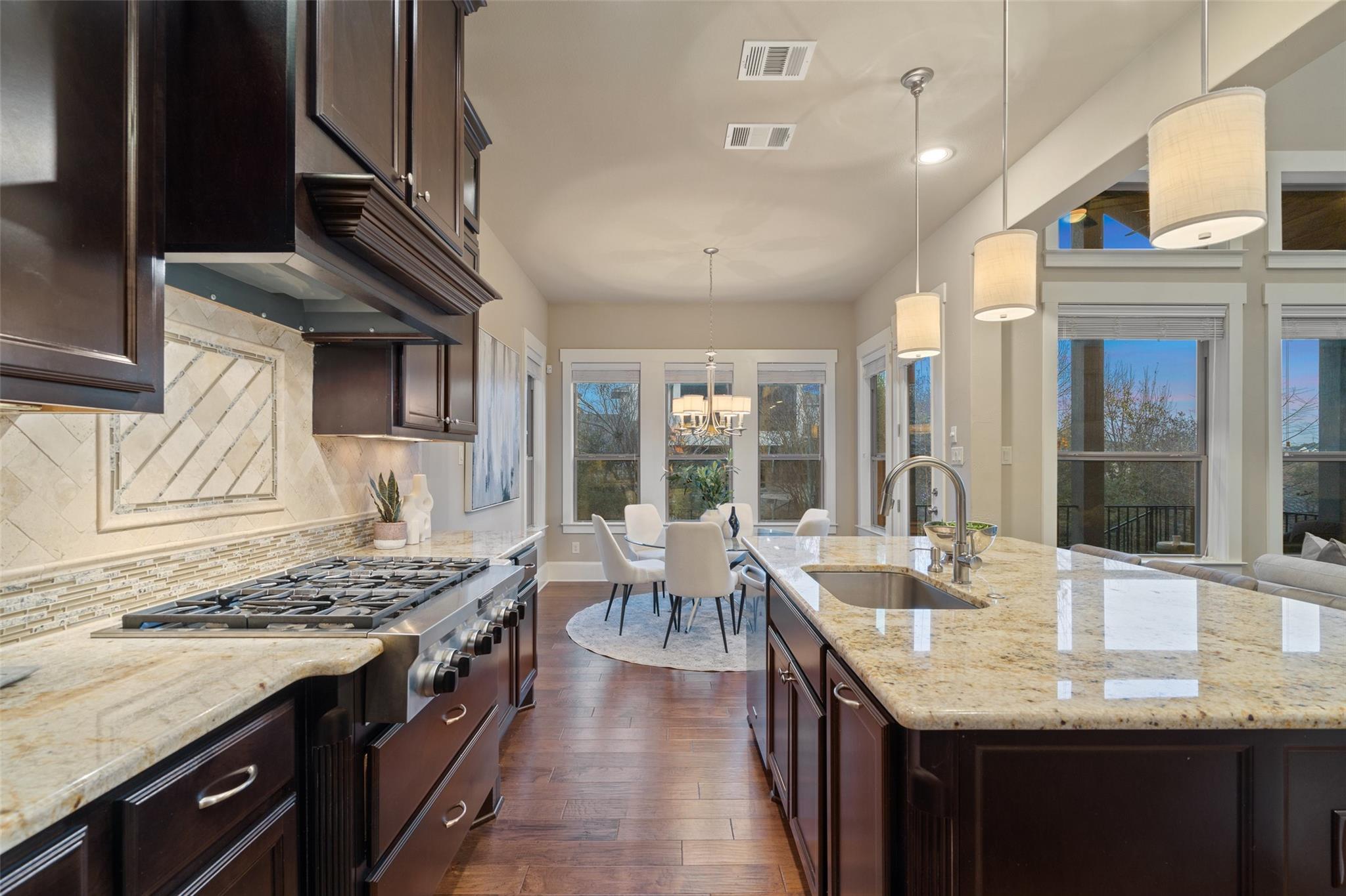 905 Madison Fork DR