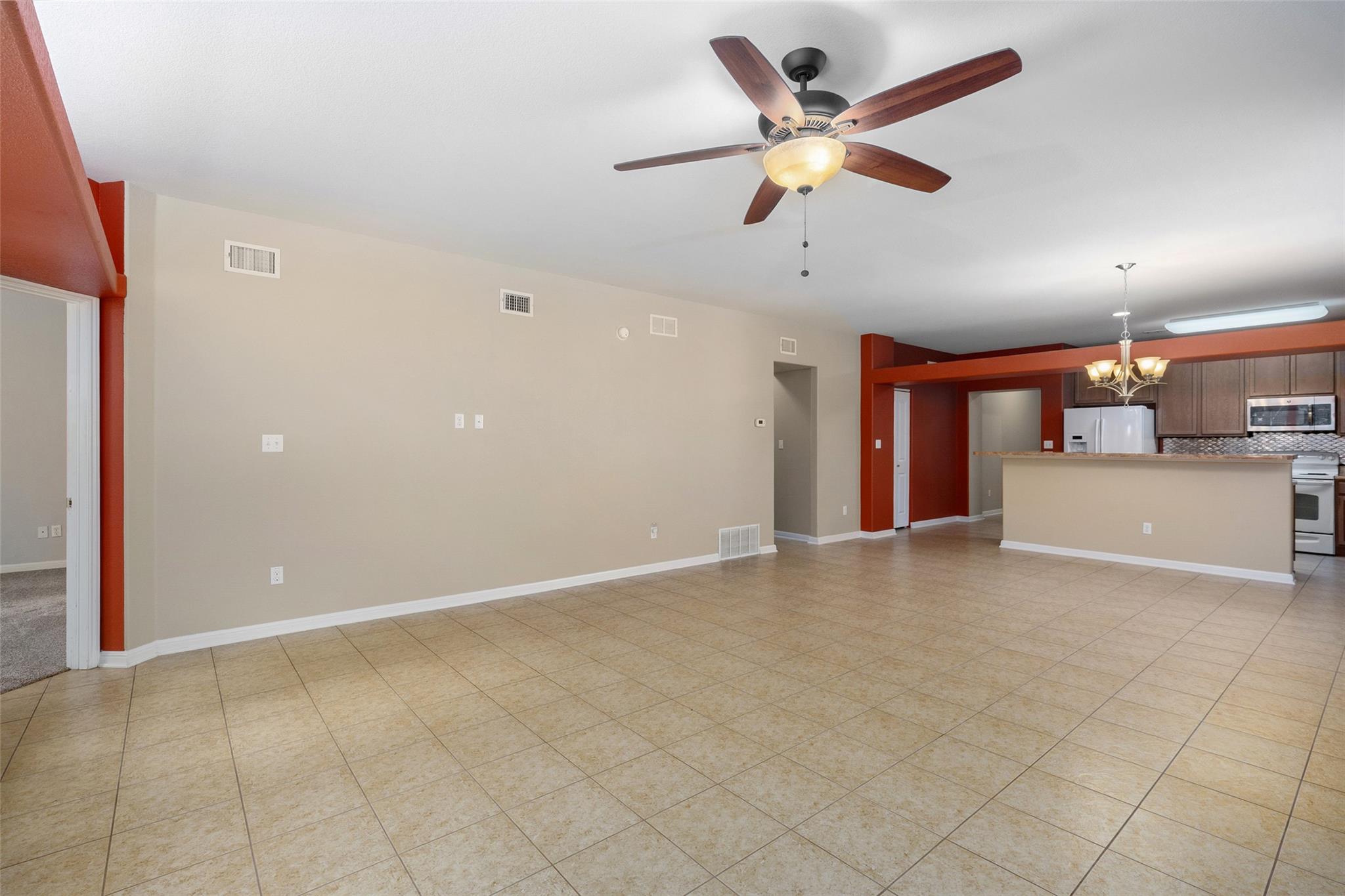 2046 Ridge View DR