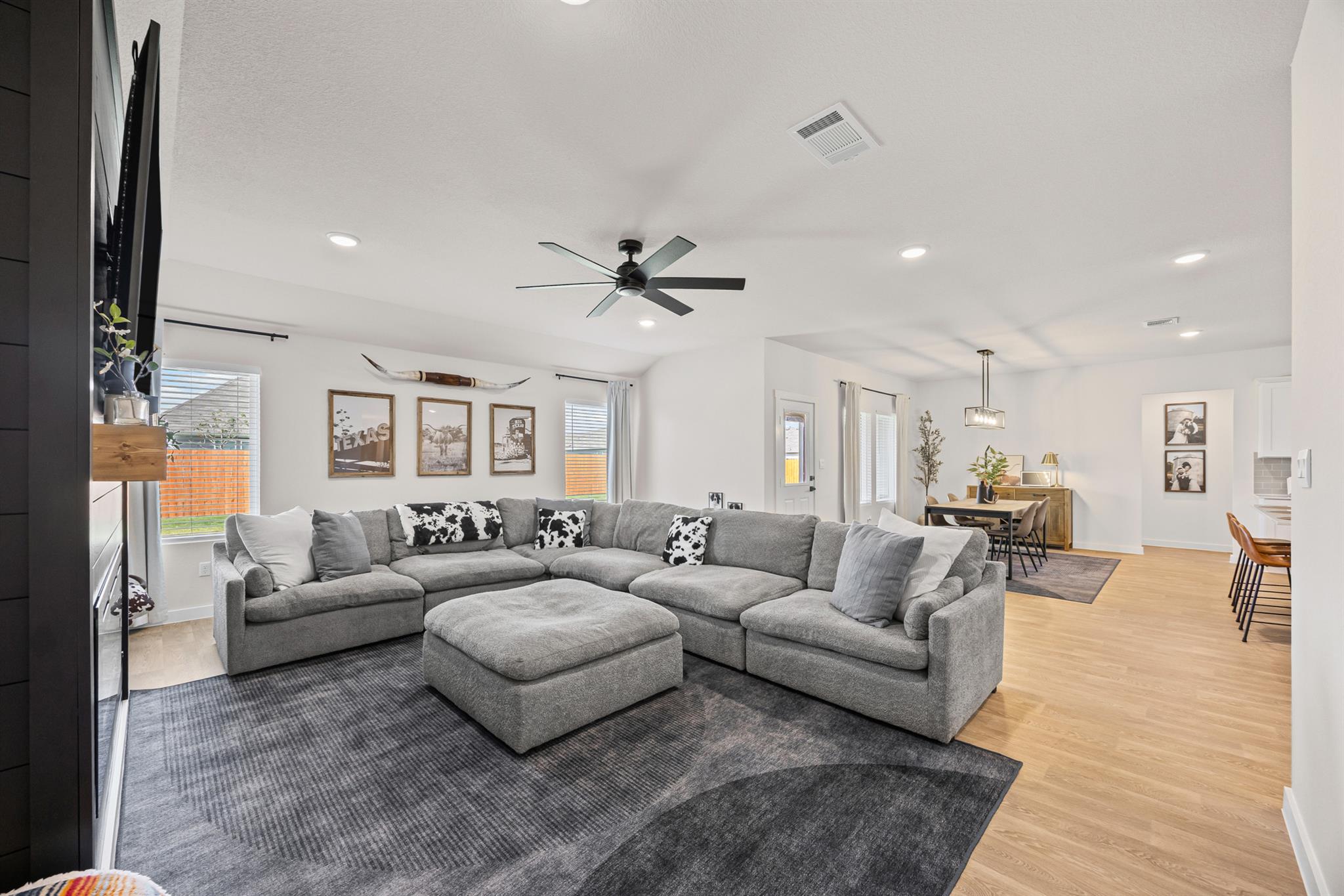 600 Davis Mountain DR