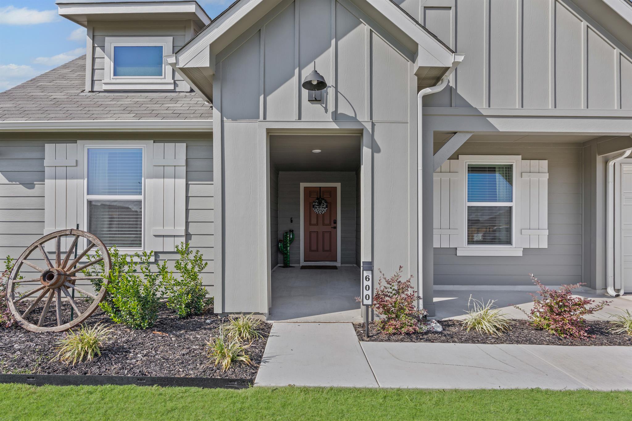 600 Davis Mountain DR